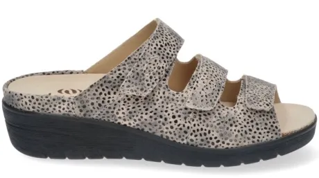 Slippers<Durea - Wijdte J - 7369 - Taupe - Uitneembaar Voetbed